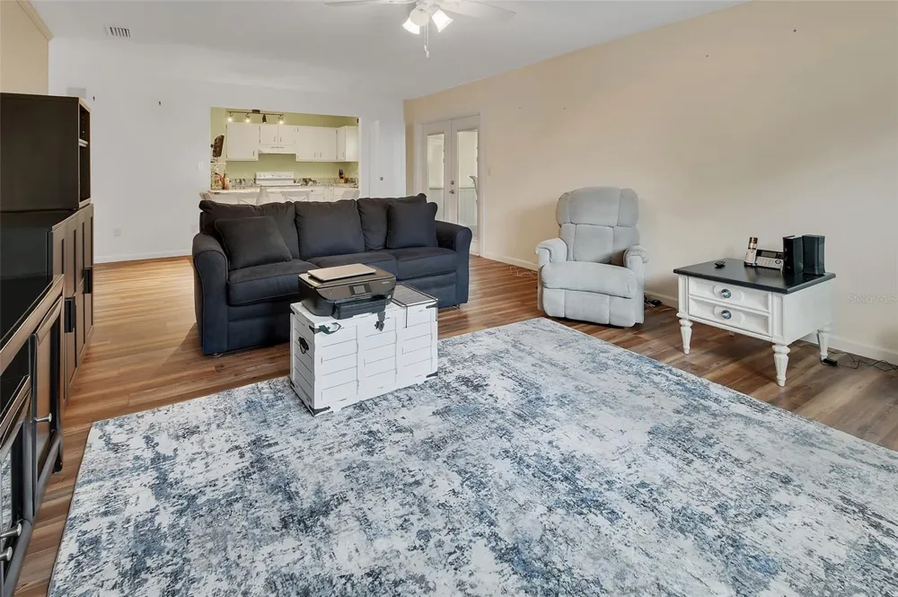 720 S HILL AVENUE #8B Deland, FL 32724