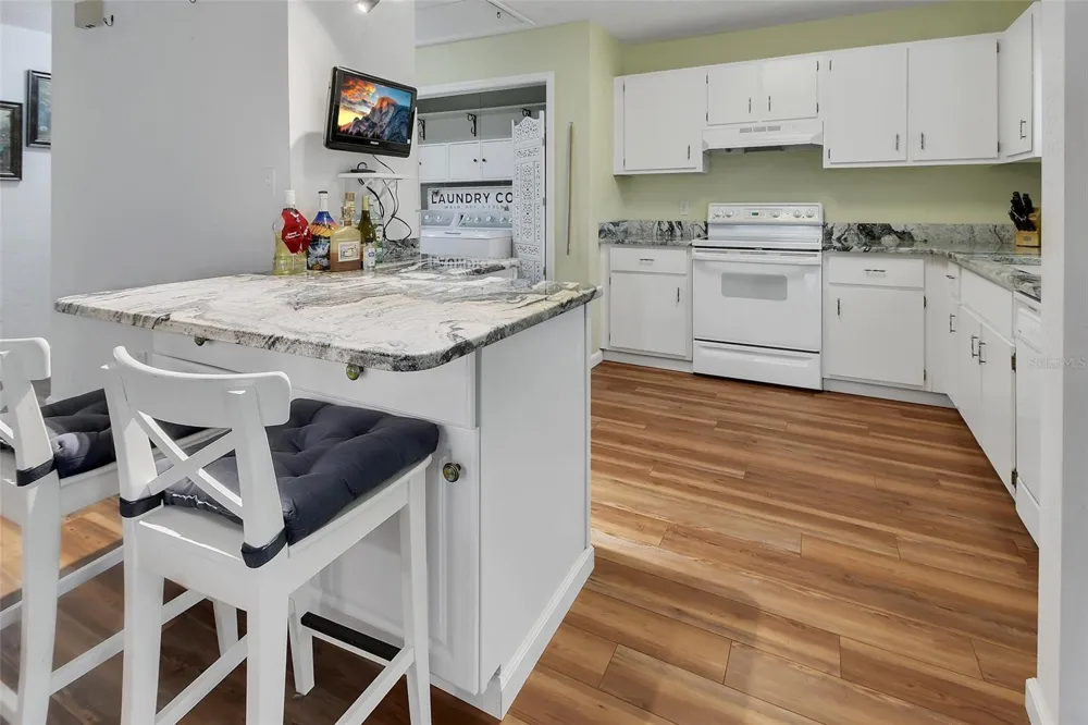 720 S HILL AVENUE #8B Deland, FL 32724