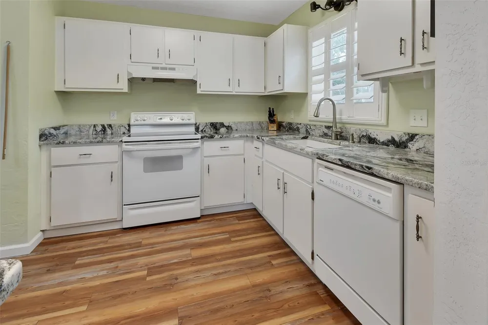 720 S HILL AVENUE #8B Deland, FL 32724