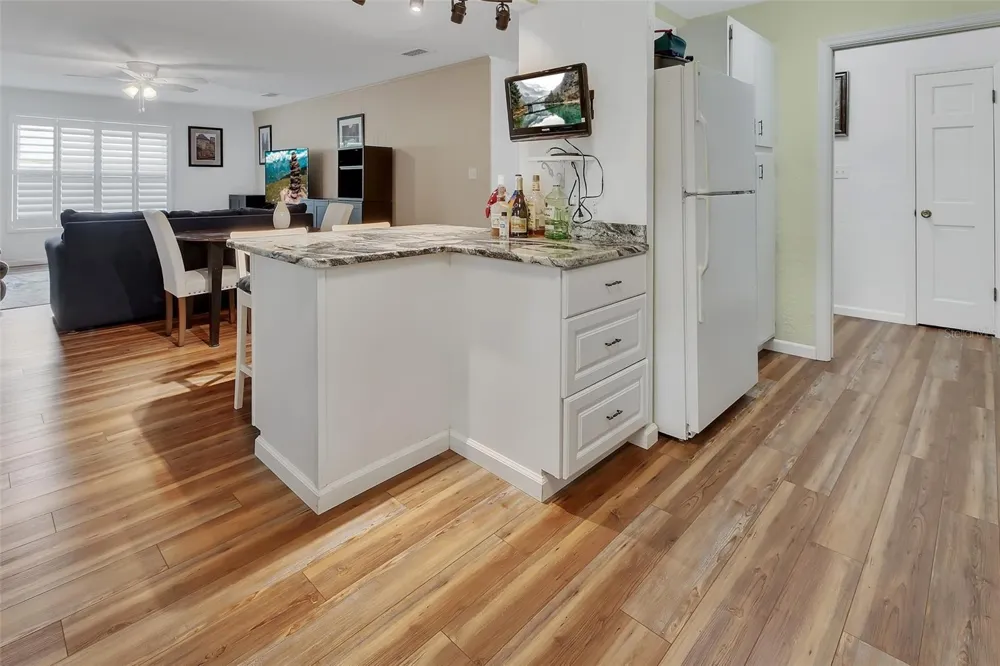 720 S HILL AVENUE #8B Deland, FL 32724