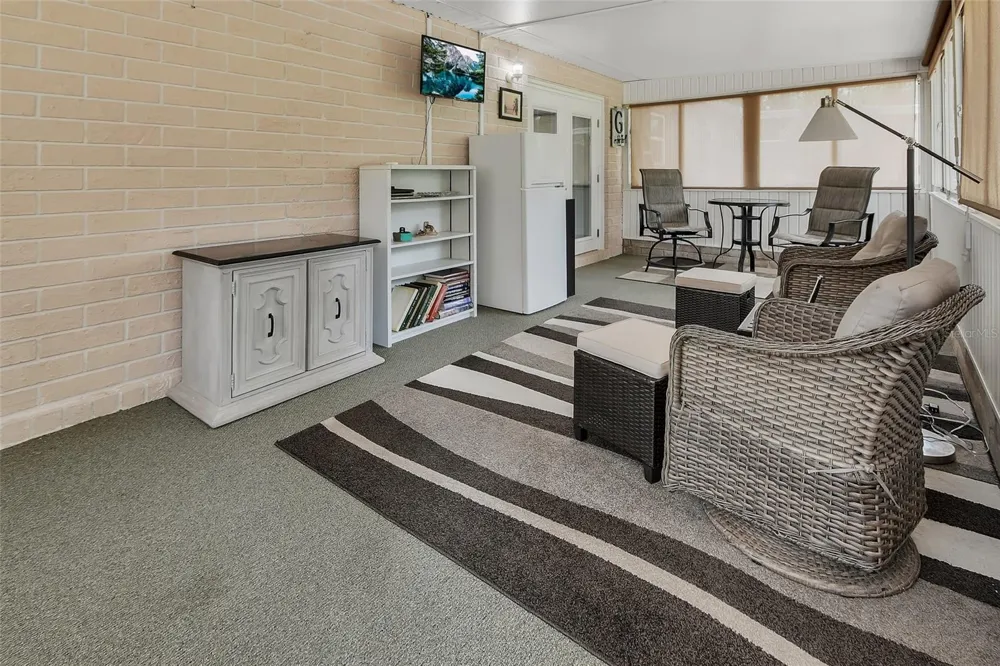 720 S HILL AVENUE #8B Deland, FL 32724