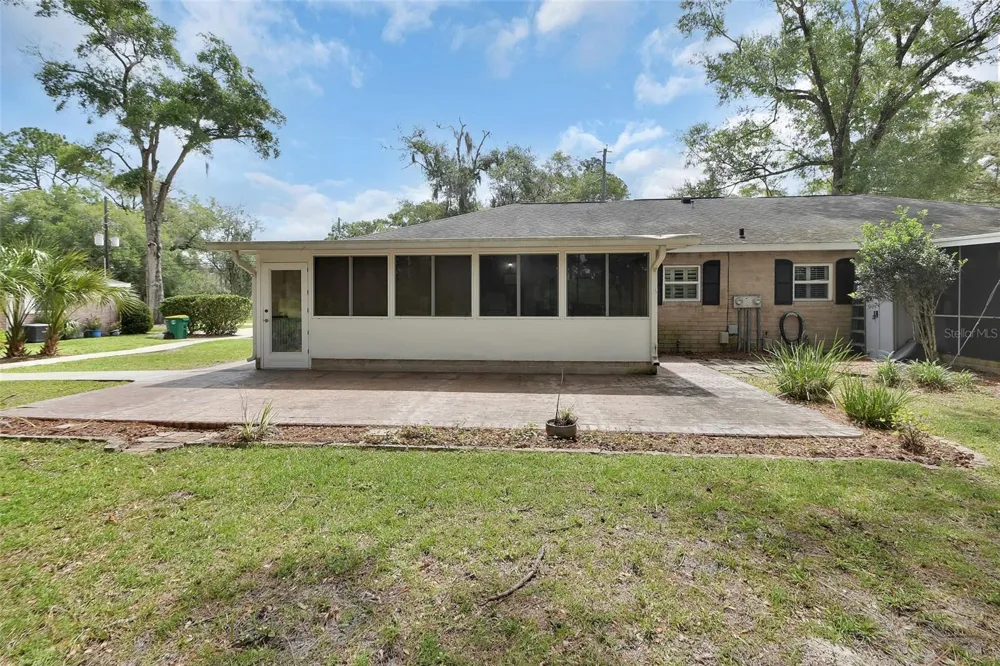 720 S HILL AVENUE #8B Deland, FL 32724