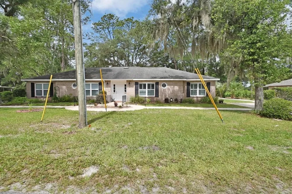 720 S HILL AVENUE #8B Deland, FL 32724