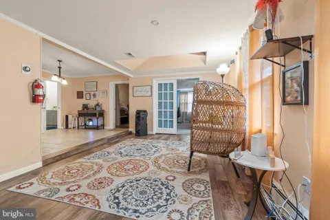 10 BENTLY LANE