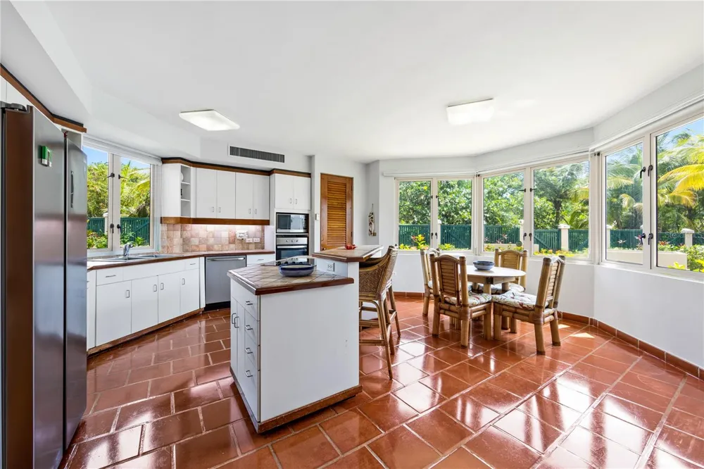 E LAKESIDE VILLAS #1 Vega Alta, PR 00692