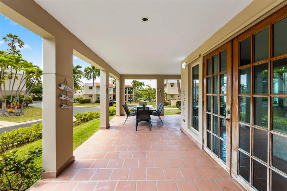 E LAKESIDE VILLAS #1 Vega Alta, PR 00692