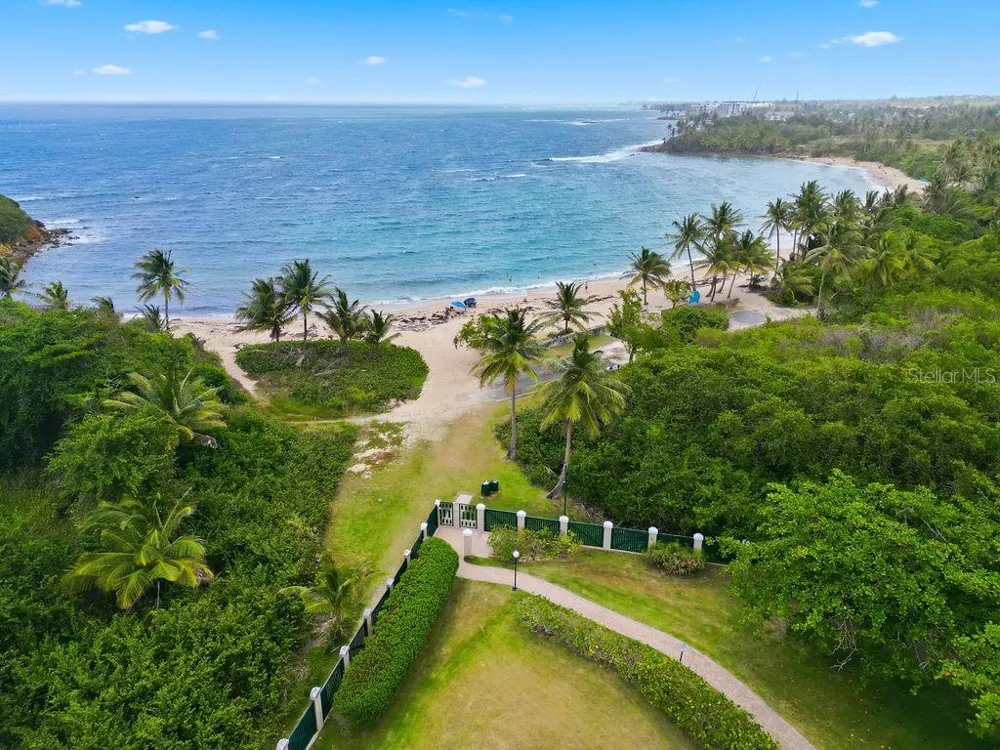 E LAKESIDE VILLAS #1 Vega Alta, PR 00692