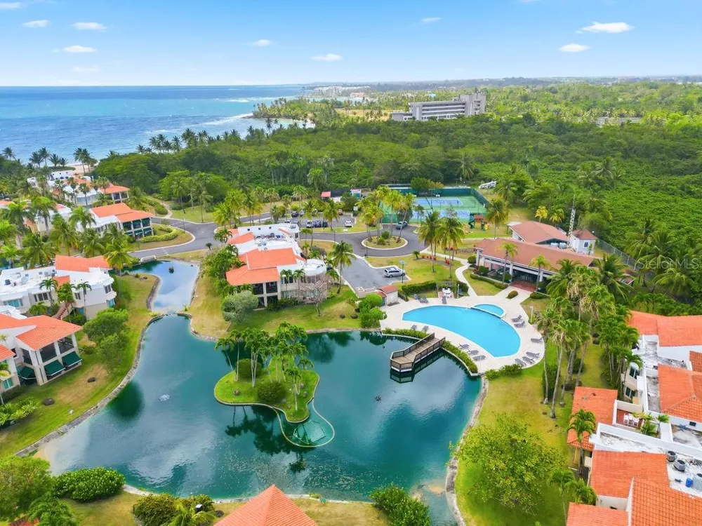 E LAKESIDE VILLAS #1 Vega Alta, PR 00692