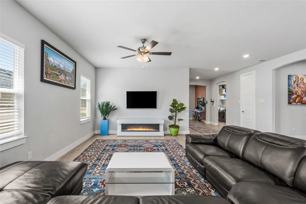411 W Harwood Road Euless, TX 76039