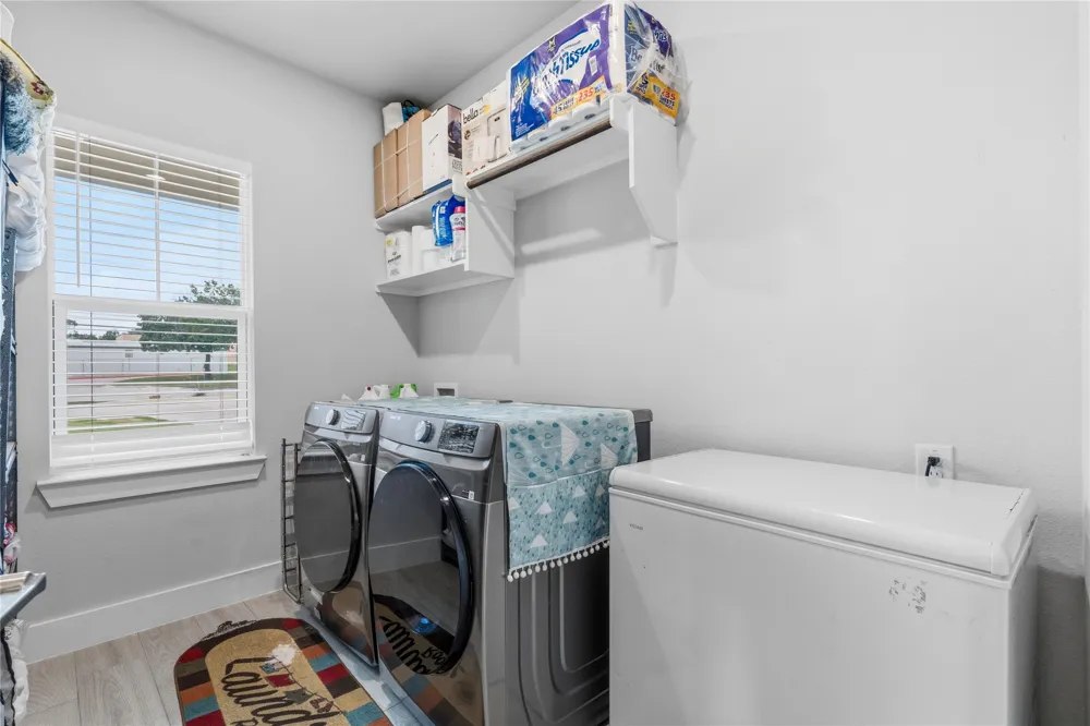 411 W Harwood Road Euless, TX 76039