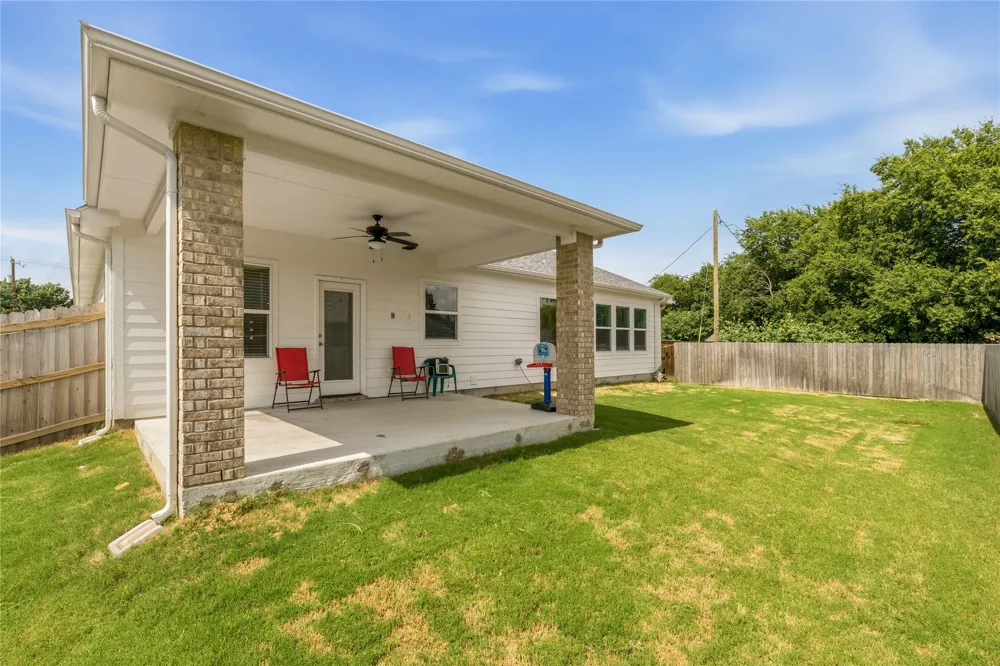 411 W Harwood Road Euless, TX 76039