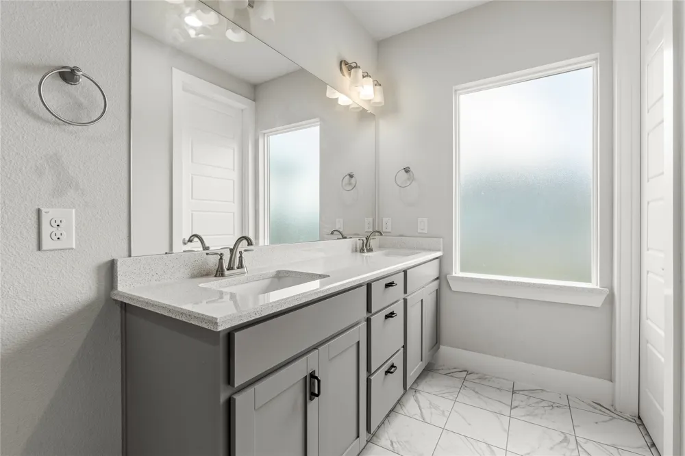 411 W Harwood Road Euless, TX 76039