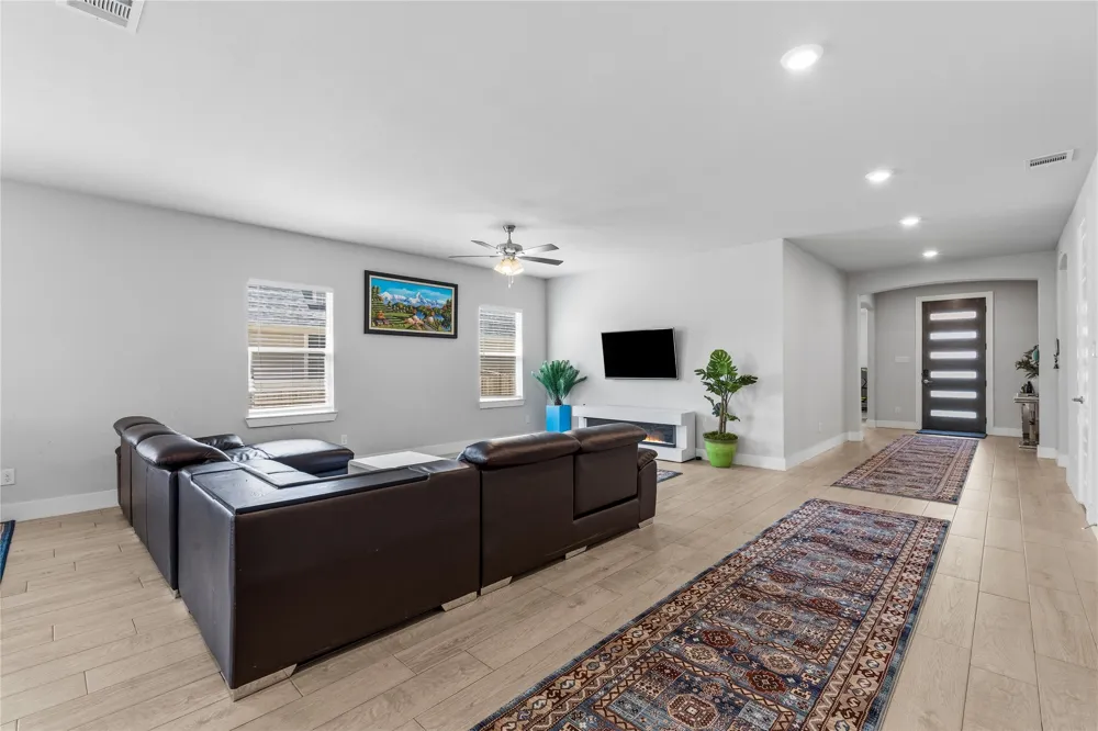 411 W Harwood Road Euless, TX 76039
