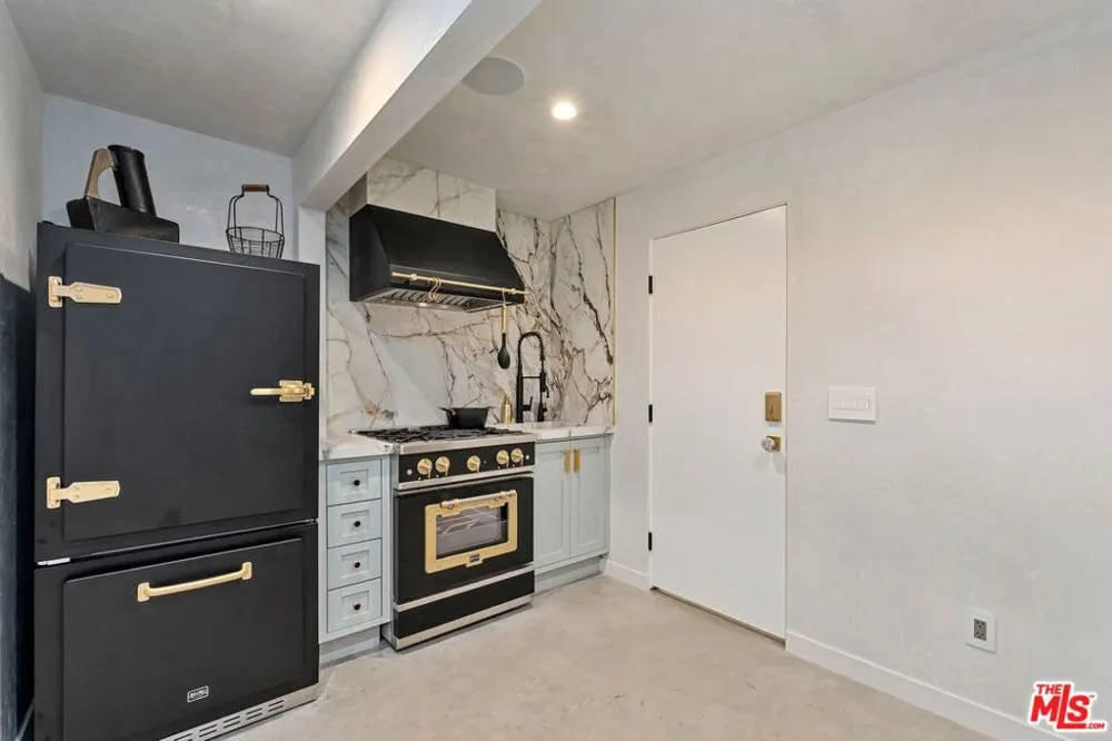 15 Reef Street Marina del Rey, CA 90292