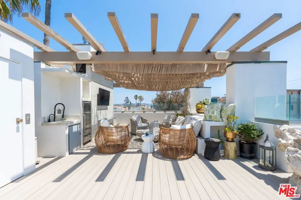 15 Reef Street Marina del Rey, CA 90292