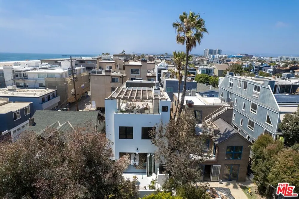 15 Reef Street Marina del Rey, CA 90292