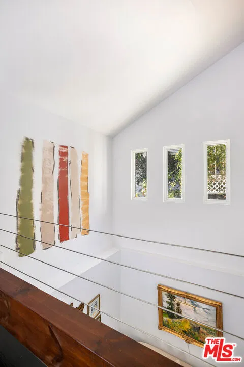 1647 Beverly Glen Boulevard Los Angeles, CA 90077
