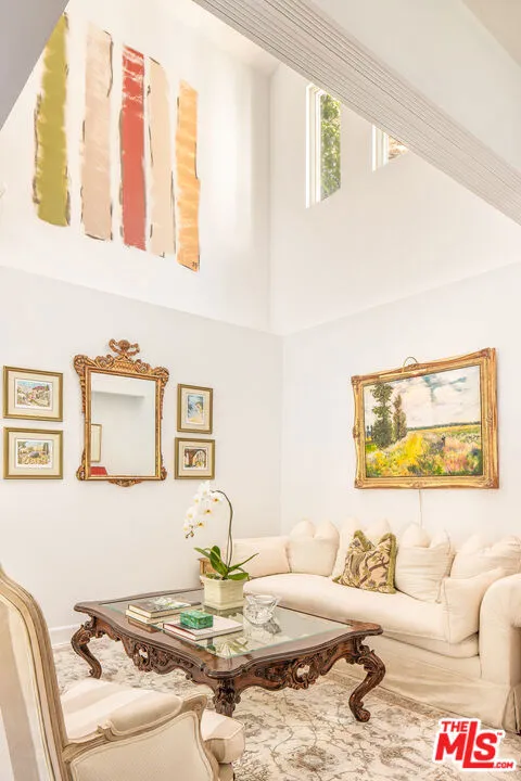 1647 Beverly Glen Boulevard Los Angeles, CA 90077