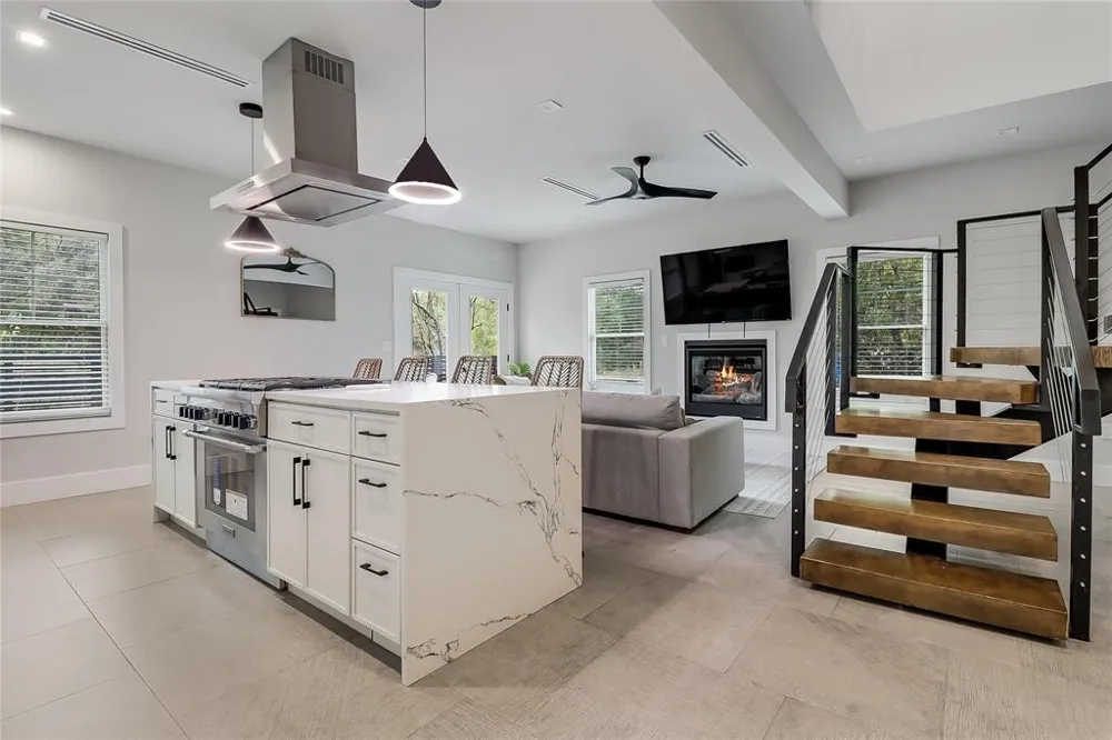 1109 W Annie Street Austin, TX 78704