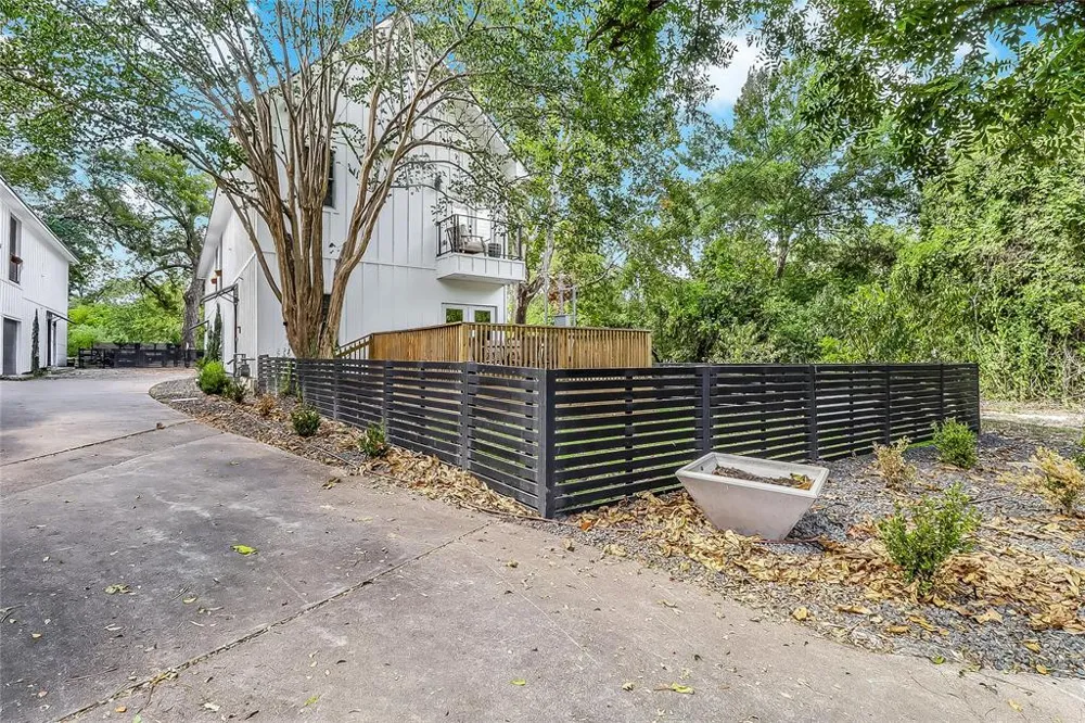 1109 W Annie Street Austin, TX 78704