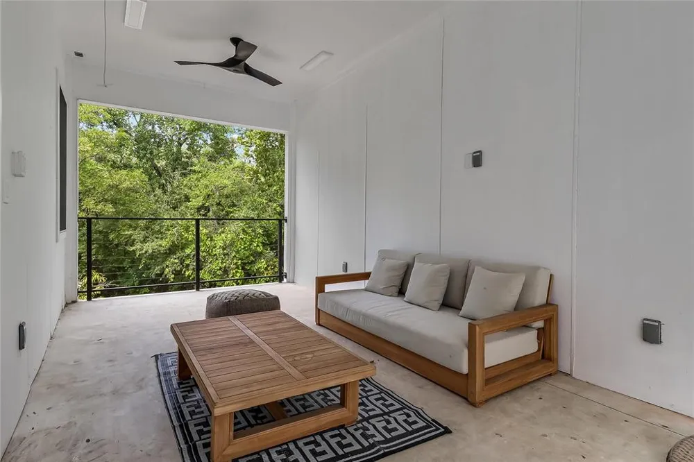 1109 W Annie Street Austin, TX 78704
