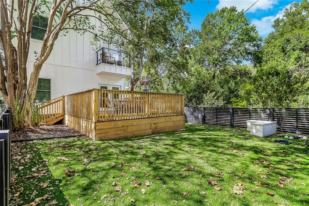 1109 W Annie Street Austin, TX 78704