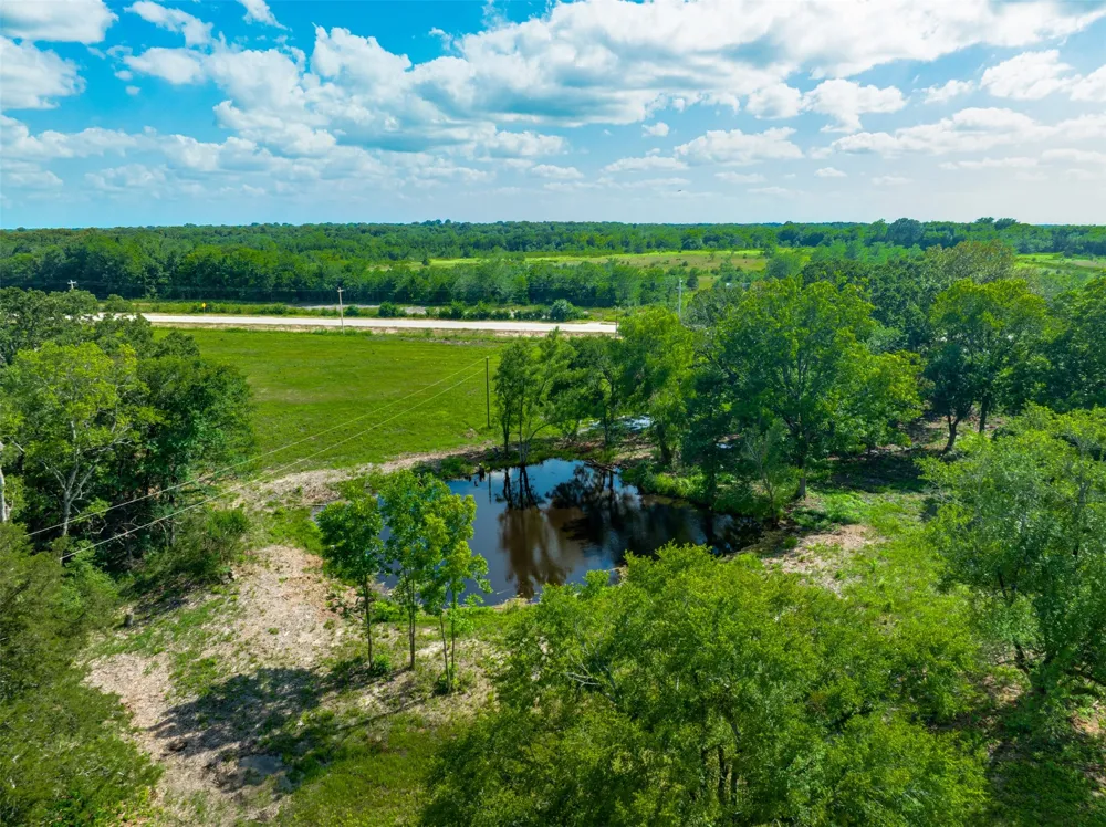 9253 US Highway 271 S Deport, TX 75435