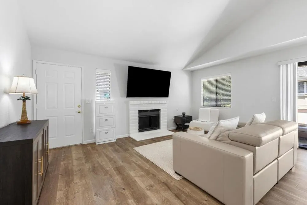 5691 Makati Circle #G San Jose, CA 95123