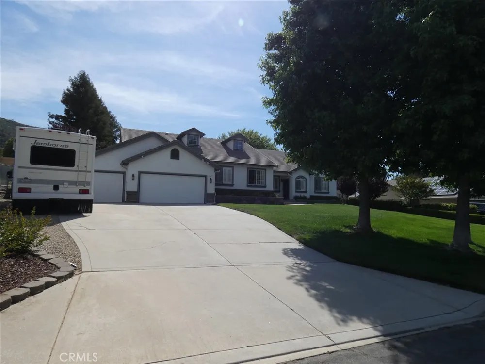 13747 Meadow View Lane Yucaipa, CA 92399