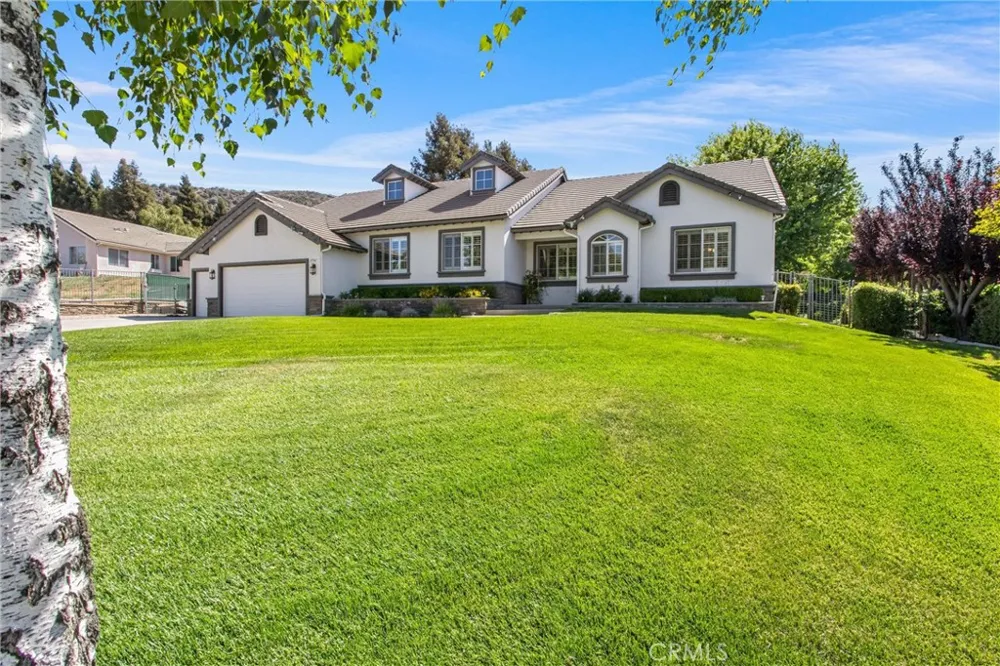 13747 Meadow View Lane Yucaipa, CA 92399
