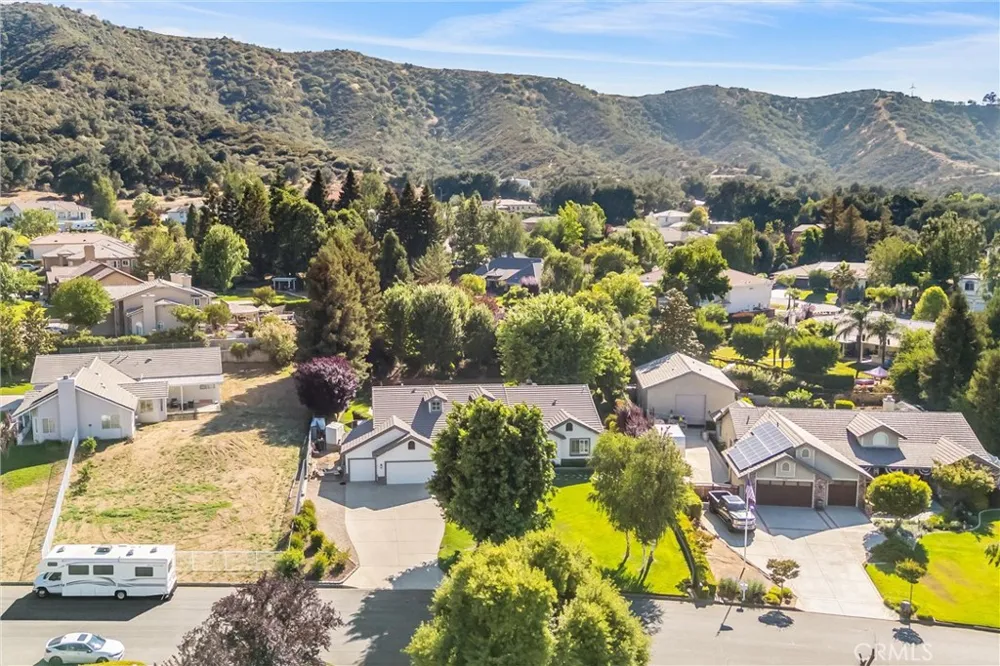13747 Meadow View Lane Yucaipa, CA 92399