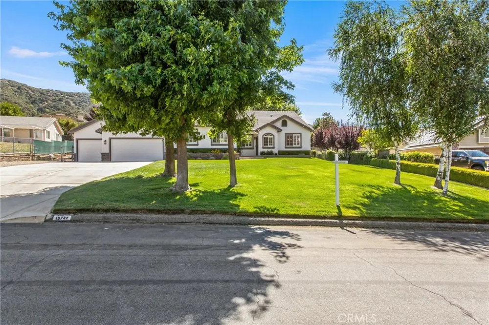 13747 Meadow View Lane Yucaipa, CA 92399