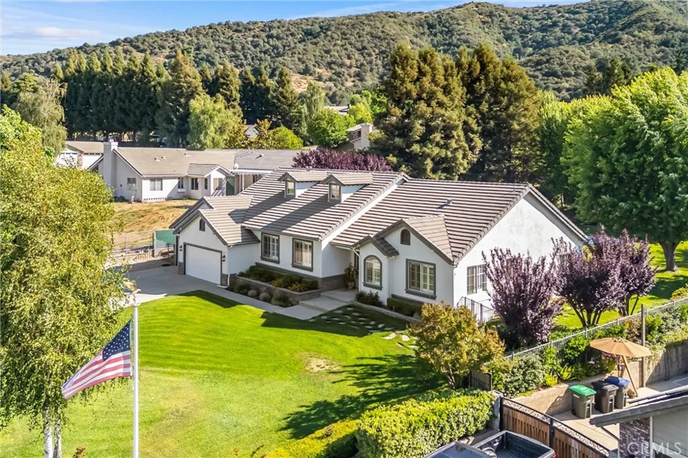 13747 Meadow View Lane Yucaipa, CA 92399