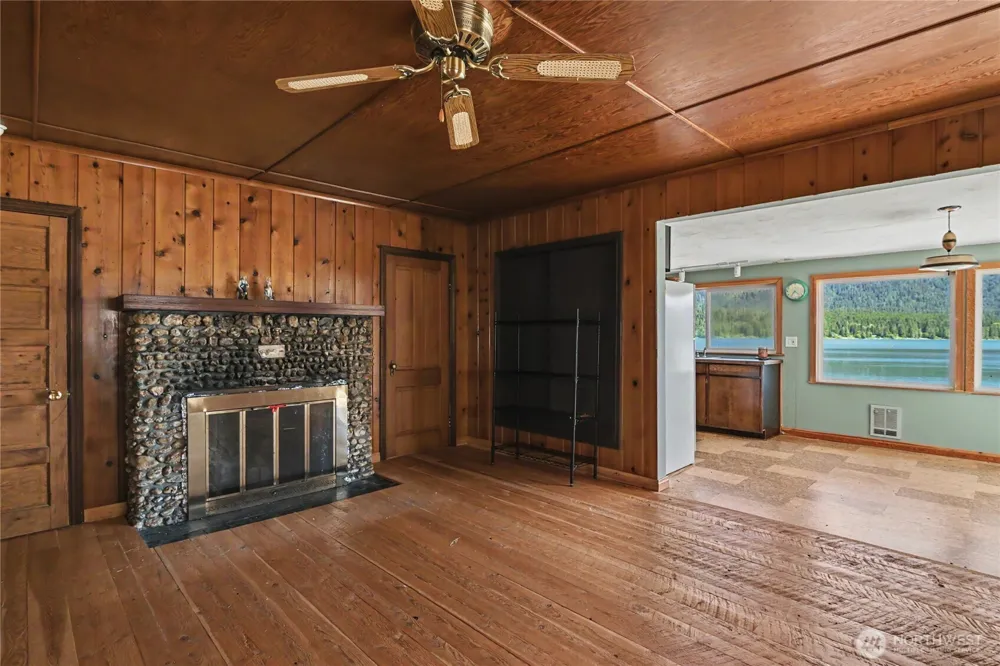 60 Lake Drive Amanda Park, WA 98526