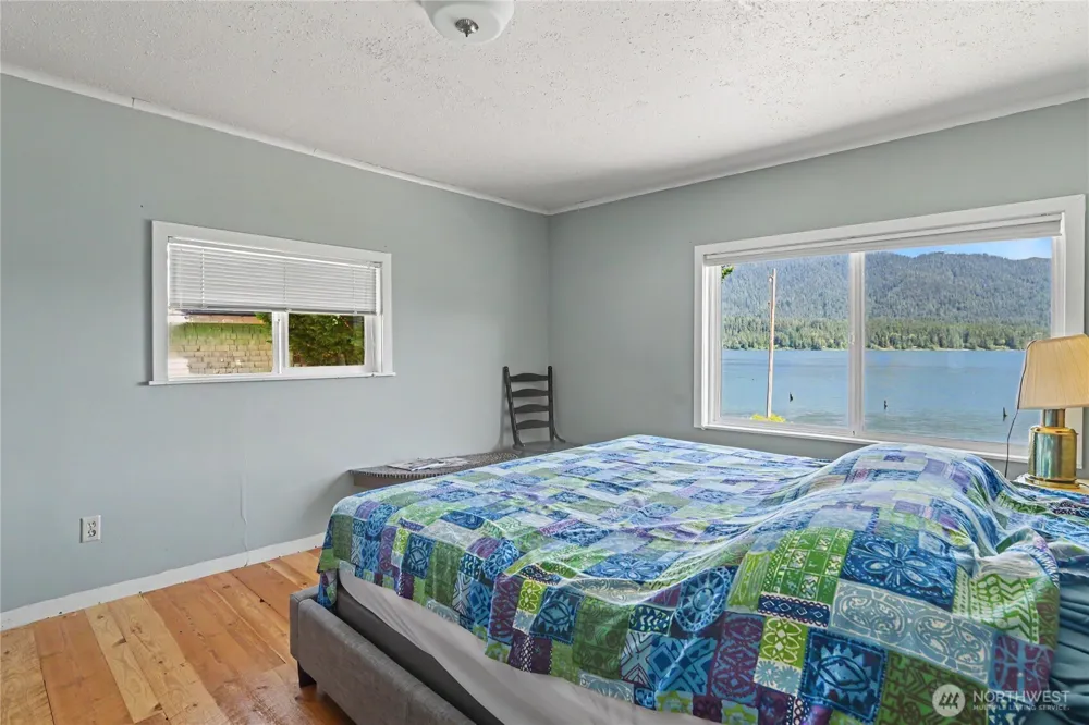 60 Lake Drive Amanda Park, WA 98526