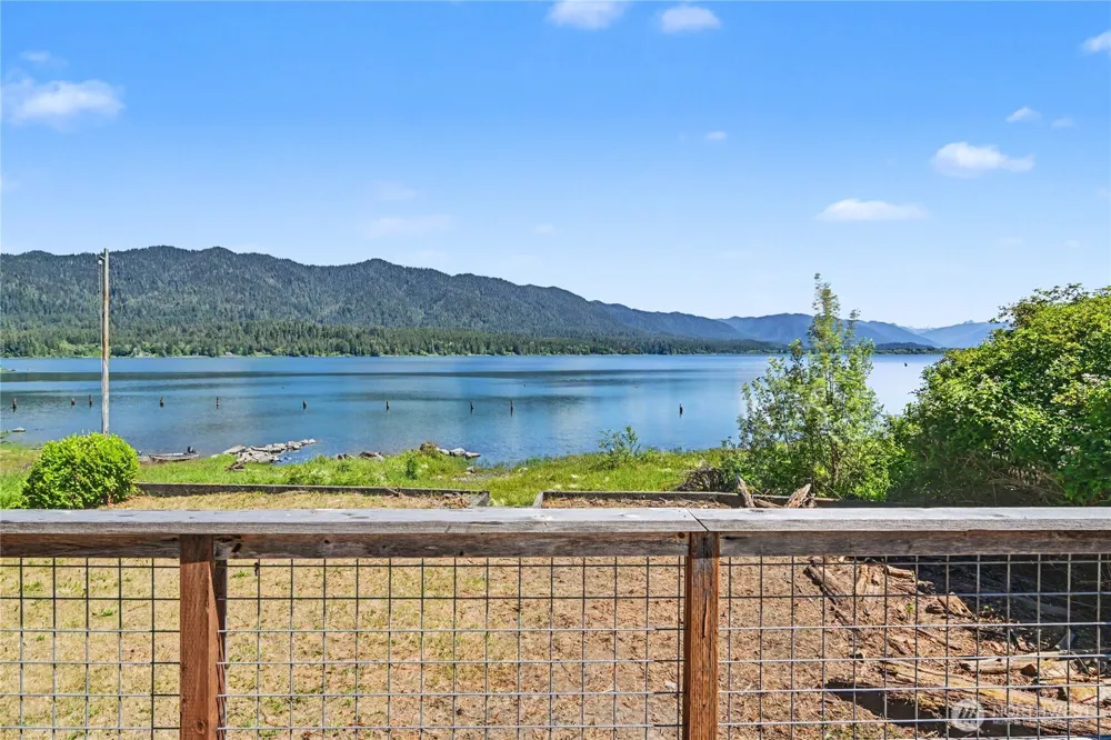 60 Lake Drive Amanda Park, WA 98526