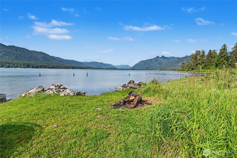 60 Lake Drive Amanda Park, WA 98526