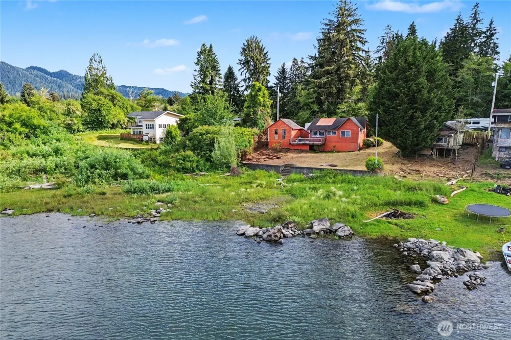 60 Lake Drive Amanda Park, WA 98526