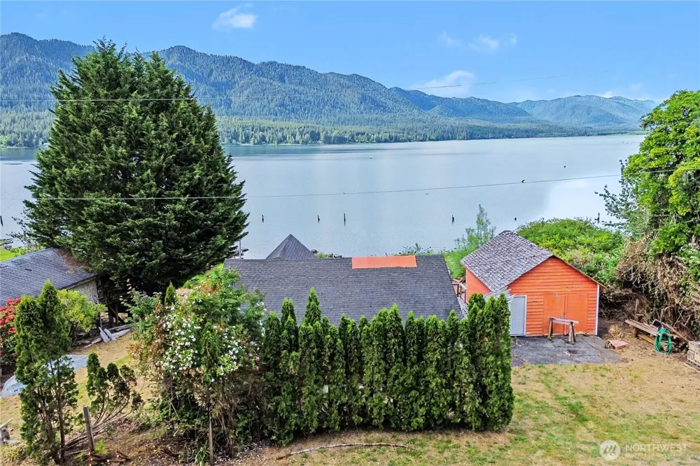 60 Lake Drive Amanda Park, WA 98526