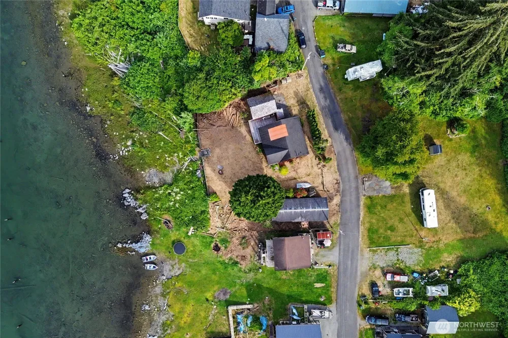 60 Lake Drive Amanda Park, WA 98526