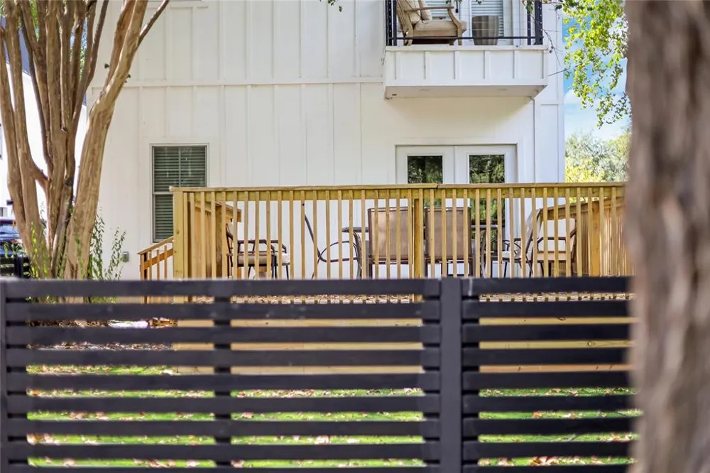 1111 W Annie Street Austin, TX 78704