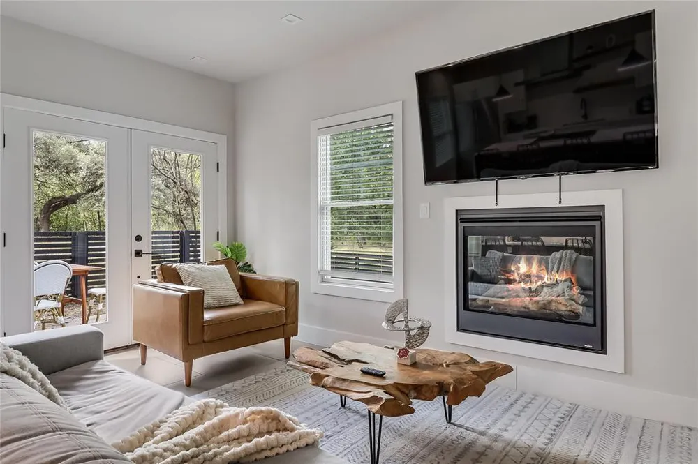 1111 W Annie Street Austin, TX 78704