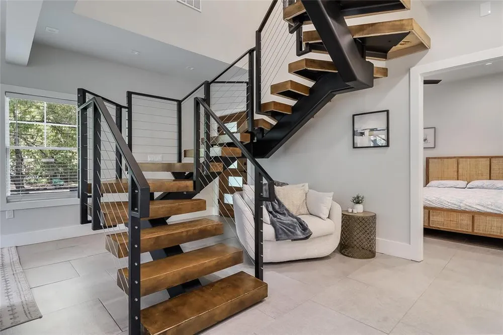 1111 W Annie Street Austin, TX 78704