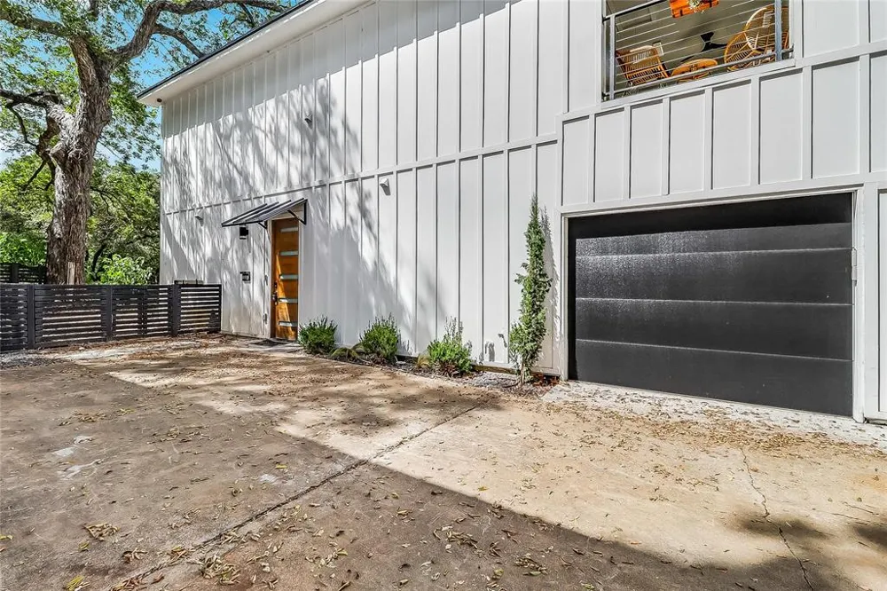 1111 W Annie Street Austin, TX 78704