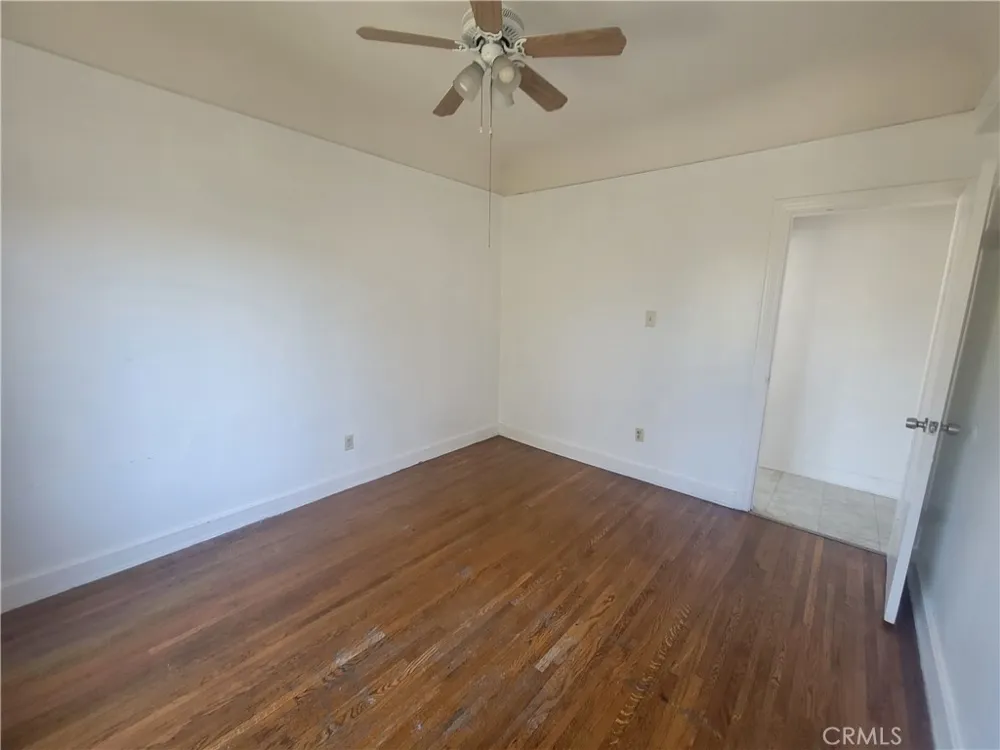2930 W 11th Street Los Angeles, CA 90006