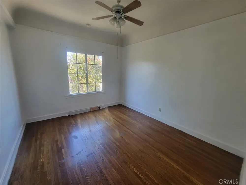 2930 W 11th Street Los Angeles, CA 90006