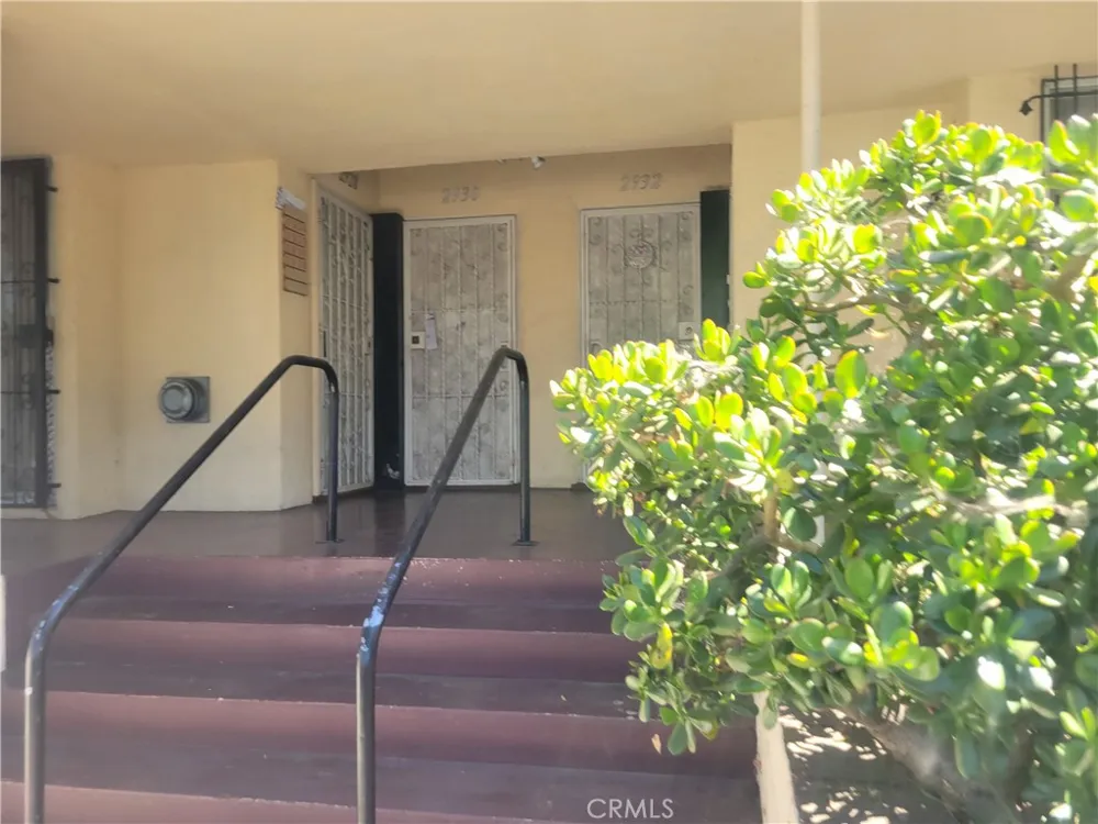 2930 W 11th Street Los Angeles, CA 90006