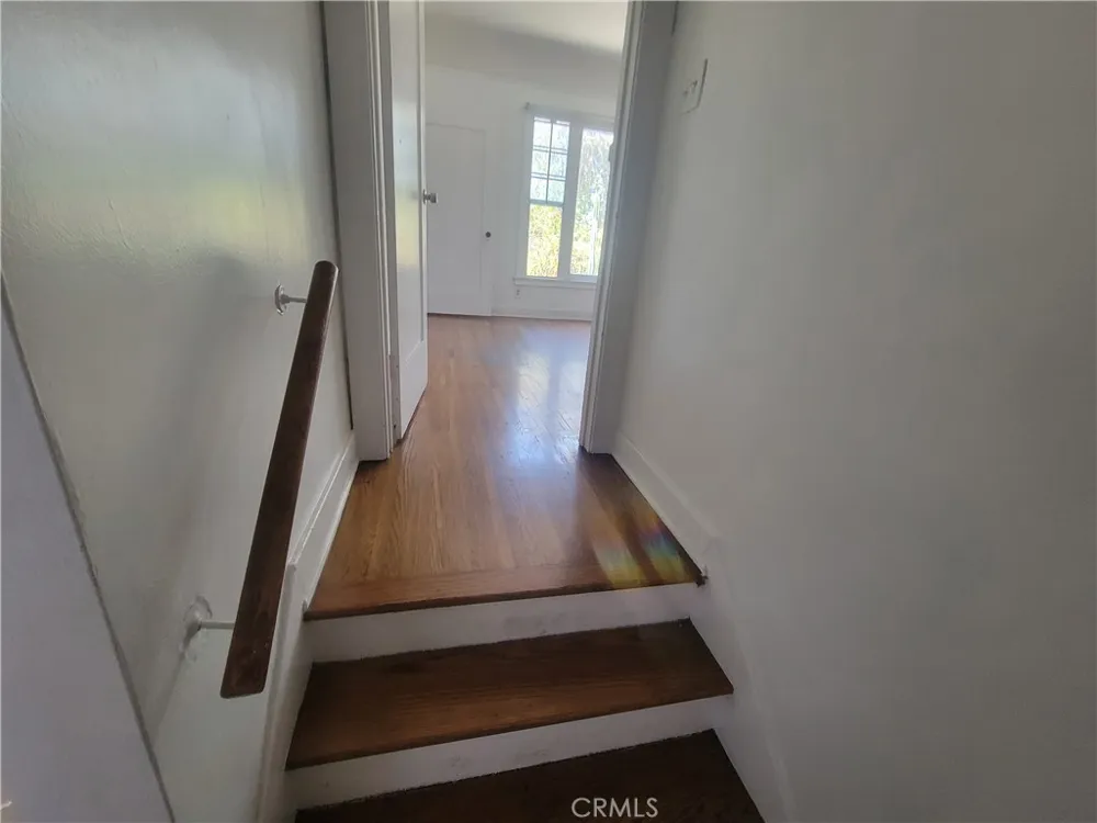 2930 W 11th Street Los Angeles, CA 90006