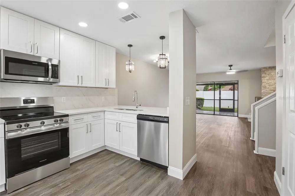 717 OAK PARK PLACE Brandon, FL 33511