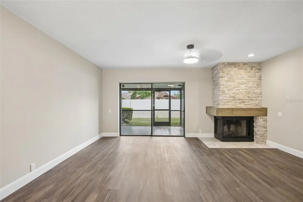 717 OAK PARK PLACE Brandon, FL 33511